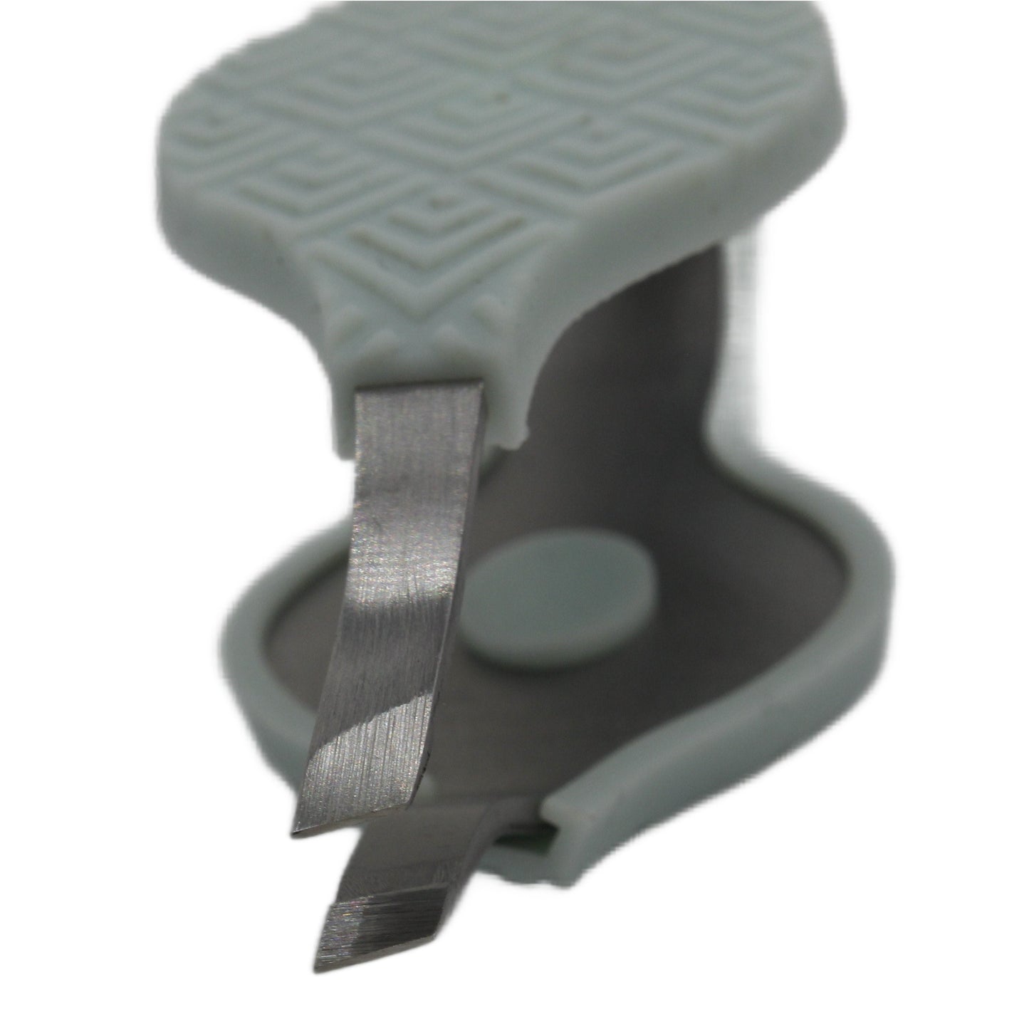 Detailed shot of tweezer tips and built-in spring for smooth squeezing action