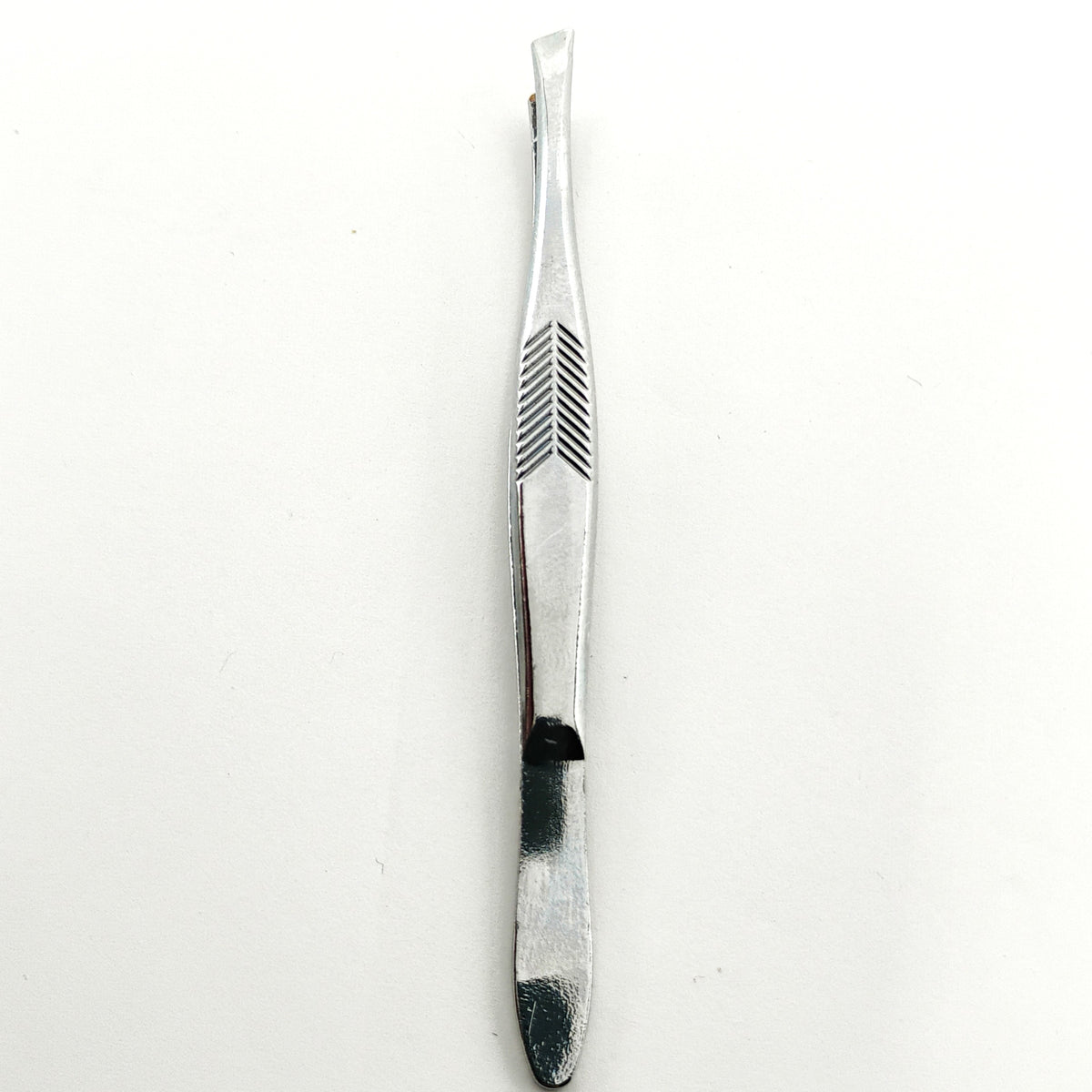 Slant Tip Tweezer – Diamond-Ground Stainless Steel Brow Tweezer
