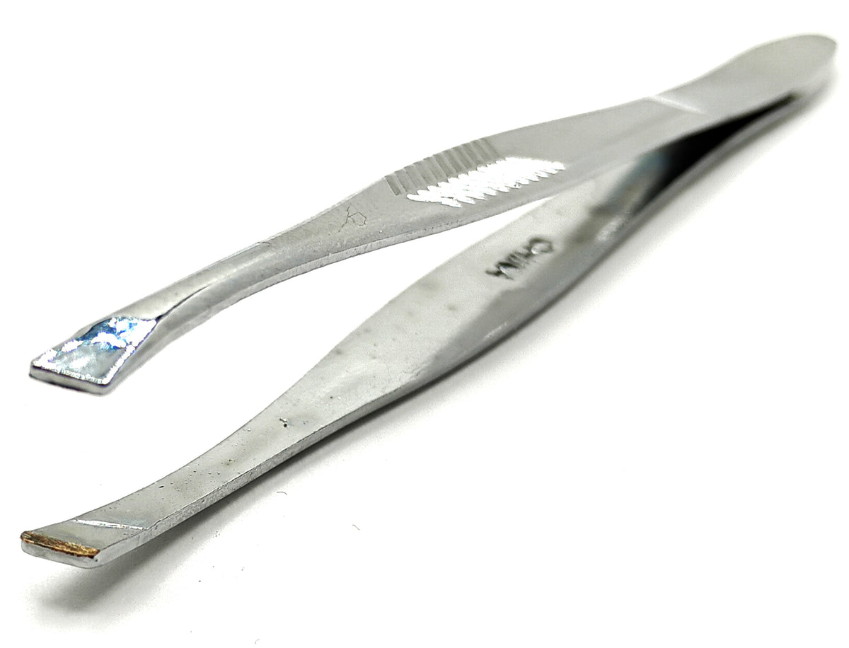 Slant Tip Tweezer – Diamond-Ground Stainless Steel Brow Tweezer