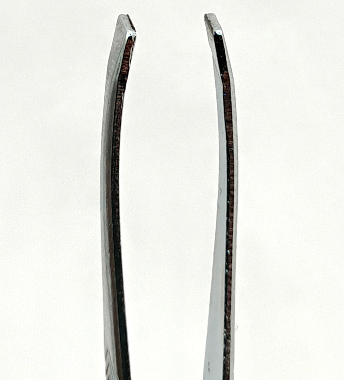 Slant Tip Tweezer – Diamond-Ground Stainless Steel Brow Tweezer
