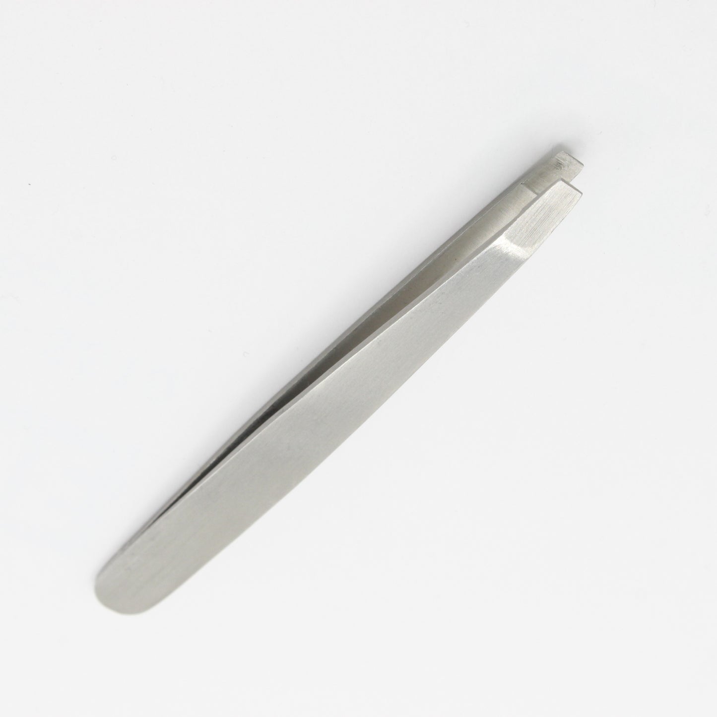 Stainless steel grooming tweezer with smooth silver finish
